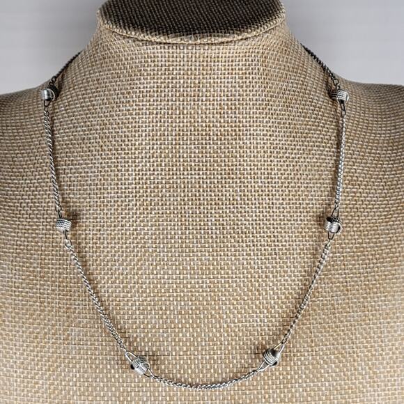 Chain Necklace Avon Vintage Silver Tone Knot 17" Spring Clasp Minimalist - Picture 10 of 10